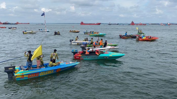 Sungai Surut tak Menyurutkan Niat Warga Ogan Ilir Ikuti Balapan Speedboat