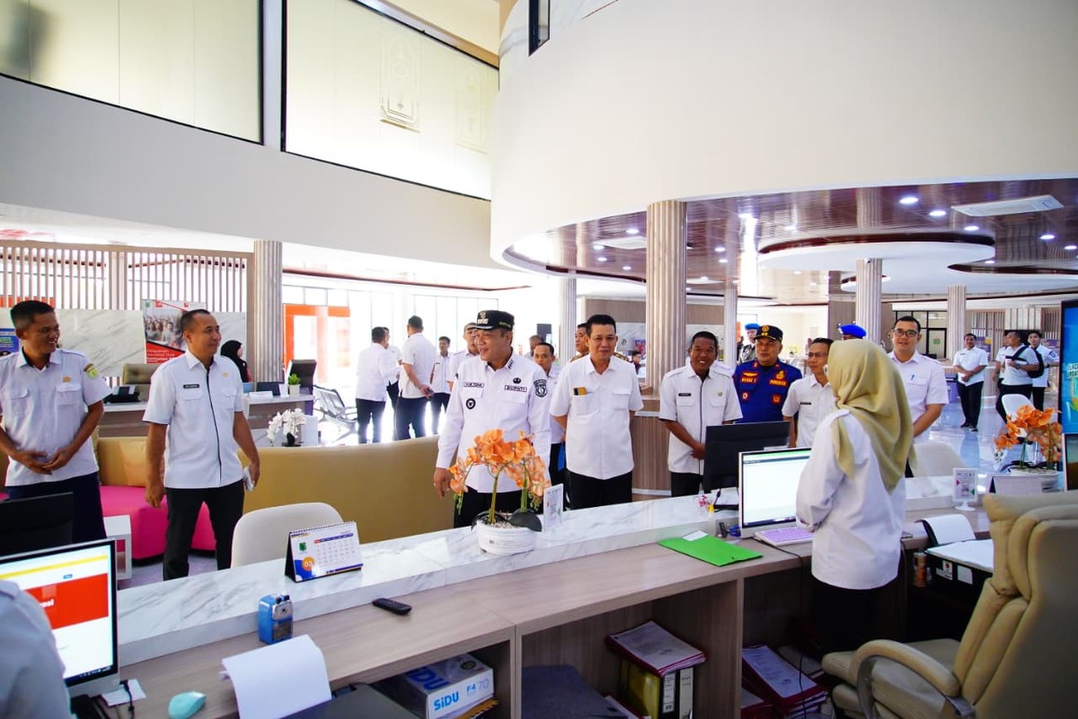 Hari Pertama Masuk Kerja PascaLibur, Bupati Muba Lakukan Sidak