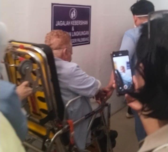 Gunakan Kursi Roda, H Halim Jalani Sidang