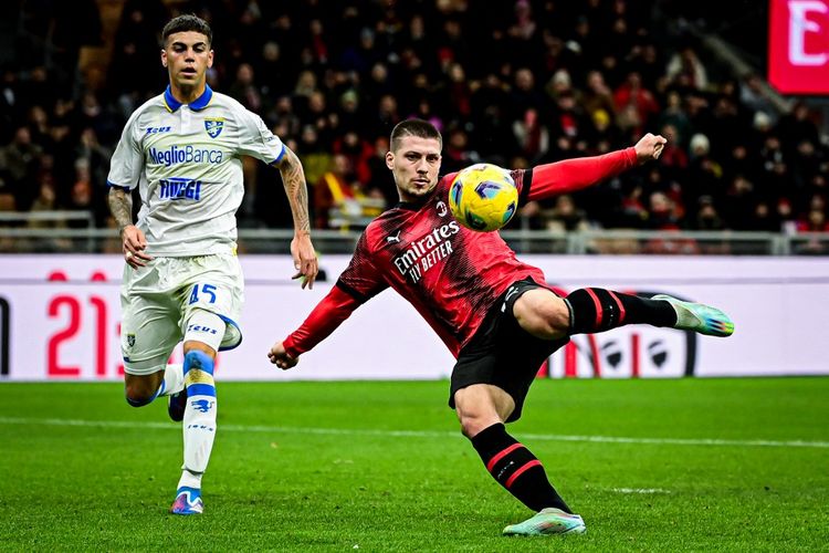 Liga Italia 2023: Jamu Frosinone, AC Milan Menang 3-1, ini Nama Bombernya
