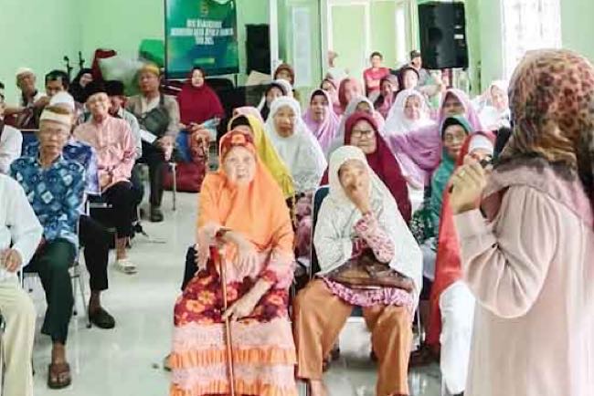 Nenek Usia 102 Tahun Asal Empat Lawang CJH Tertua di Sumsel, Daftar Haji Hasil Jual Rumah dan Tabungan