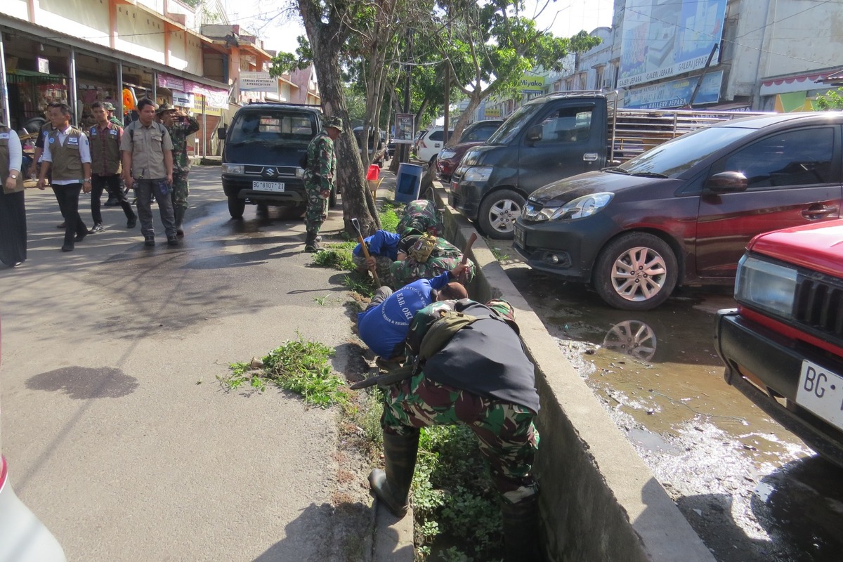 HUT Kodam ke-78, Kodim 0402 OKI Laksanakan Karya Bakti