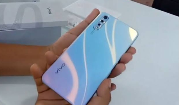 Intip Spesifikasi dan Harga Vivo S18 Pro, Hp Flagship yang Dibekali Performa Kencang 