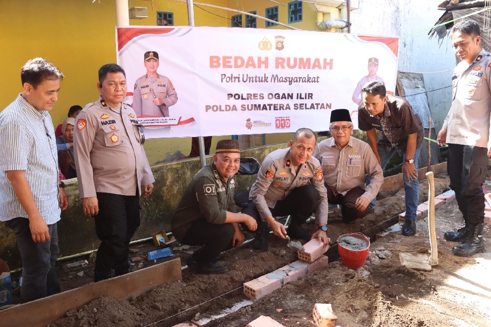 Sentuh Hati Warga, Polres Ogan Ilir Realisasikan Bedah Rumah dan Bantuan Sosial