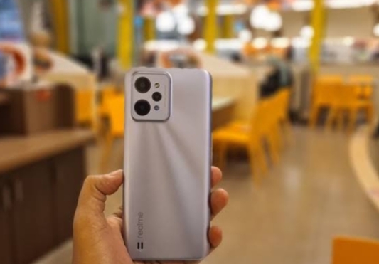 Realme C31 Desain Elegan dan Punya Penyimpanan Lebih Besar, Harganya Gak Buat Kantong Bolong 