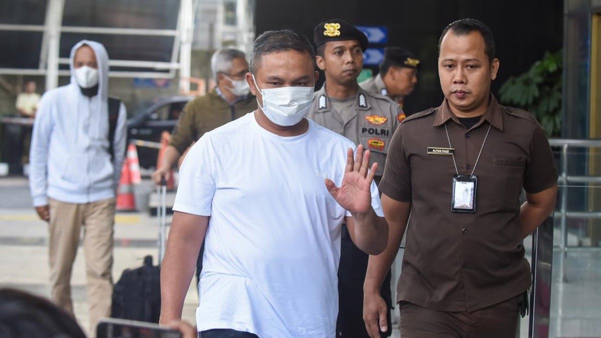 Tiba di Gedung KPK, Gubernur Riau Tanpa Komentar