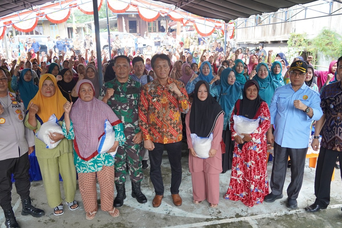 3 Desa di Tanjung Lubuk OKI Terendam Banjir, Pj Bupati Salurkan Bantuan