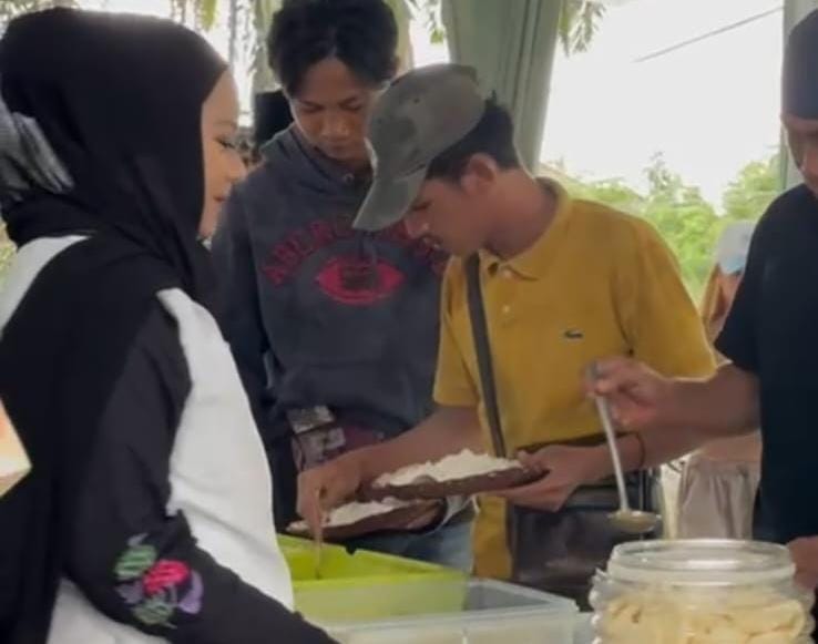 Jumat Barokah, Relawan MILLENIAL-Z RD Gelar Makan Siang Gratis