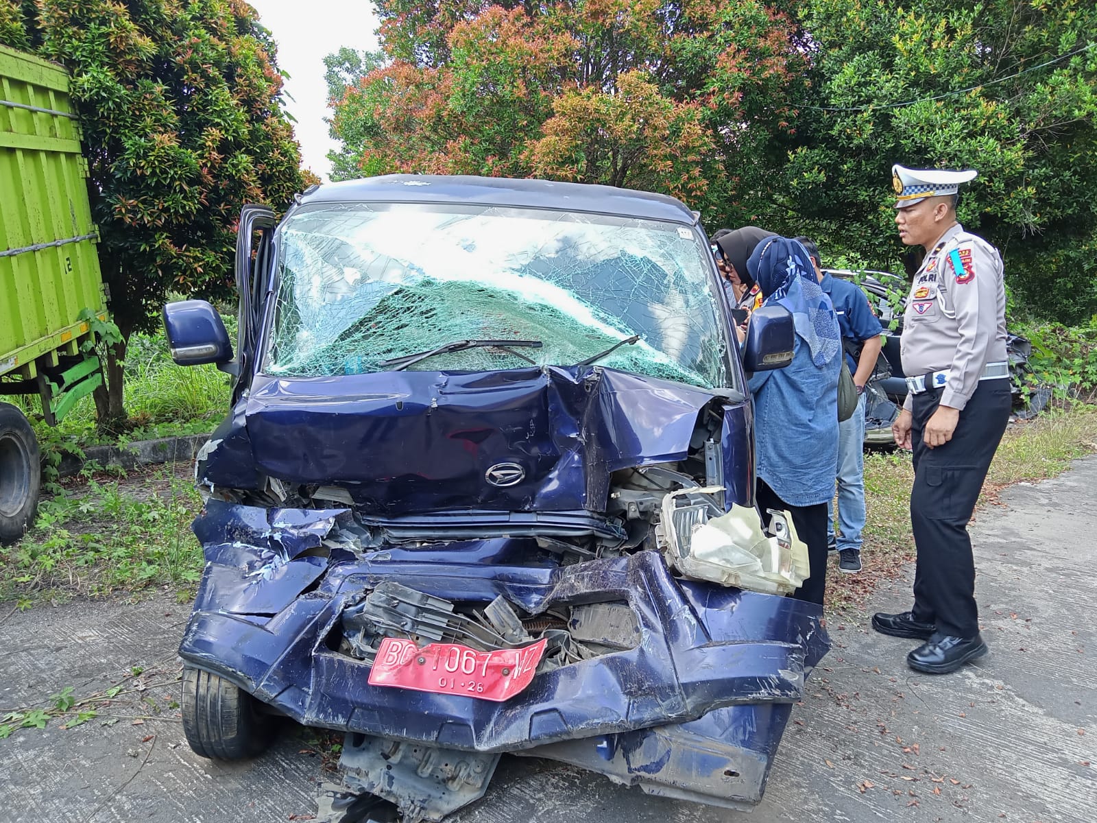 Mobil Grandmax Seruduk Innova di Prabumulih, Satu Orang Tewas Ditempat 