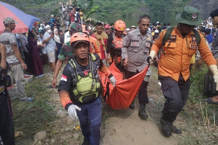 Jalani Ritual Pengobatan di Danau Kuari, 3 Warga Bogor Tenggelam, Nyawa Melayang