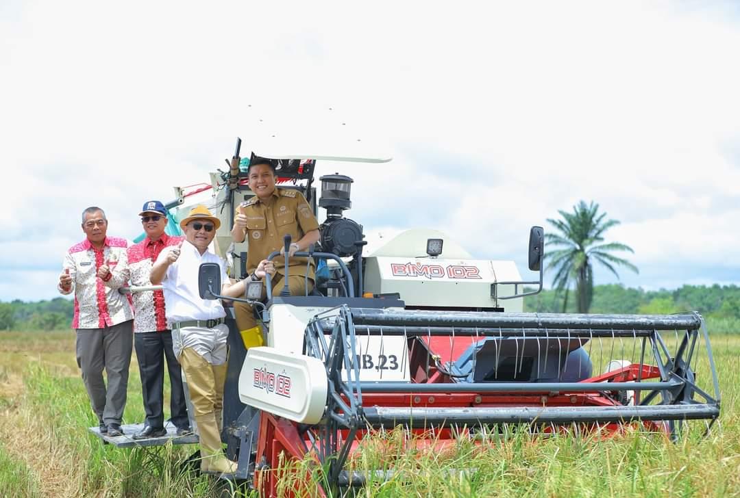 Bupati Panca : Awasi Alsintan, Jangan Digunakan Perorangan Apalagi Dijual 