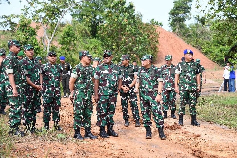 Danrem 044/Gapo Dampingi Pangdam  Lakukan Ground Breaking Lapangan Parade dan Kompleks Gudang Terpadu