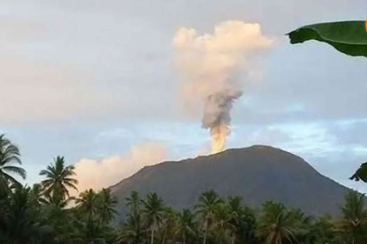 Gunung Ibu Erupsi Sampai 3 Kali, ini Penjelasan PVMBG