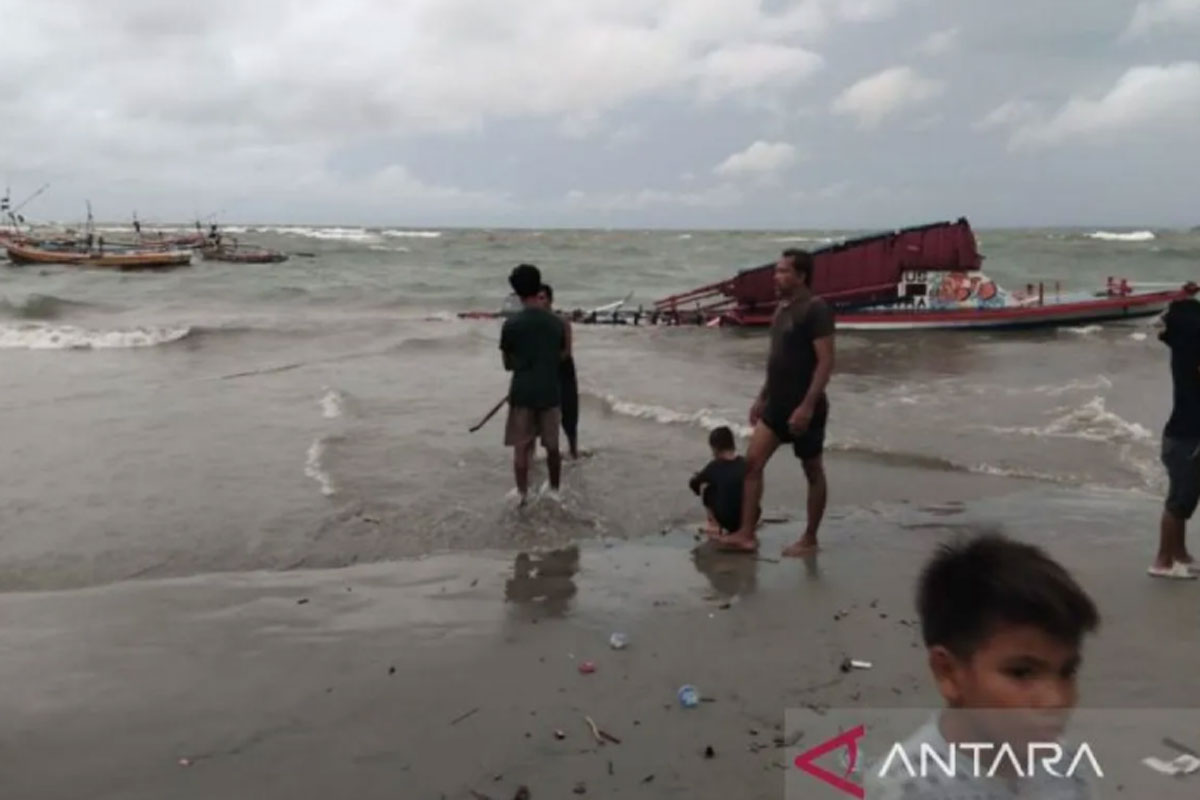 Warga Lubuklinggau Jadi Korban Kapal Wisatawan Tenggelam di Pantai Malabero