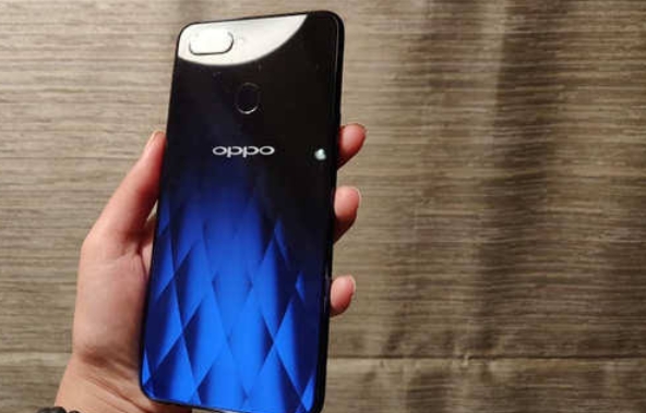 OPPO F9 Dibekali Fitur VOOC Flash Charged engan Chipset Mediatek Helio P60, ini Harganya 