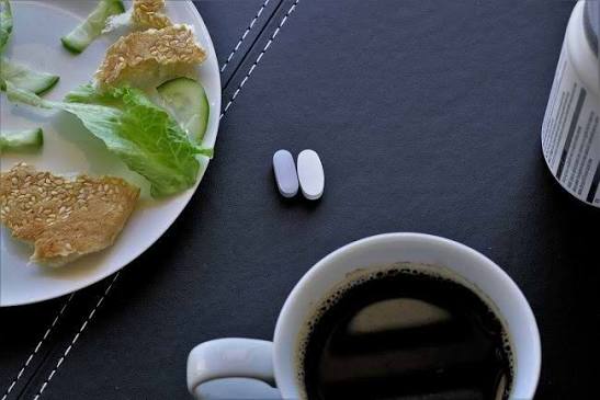 Hati-hati! Dampak Minum Obat setelah Minum Kopi, Bisa Berbahaya