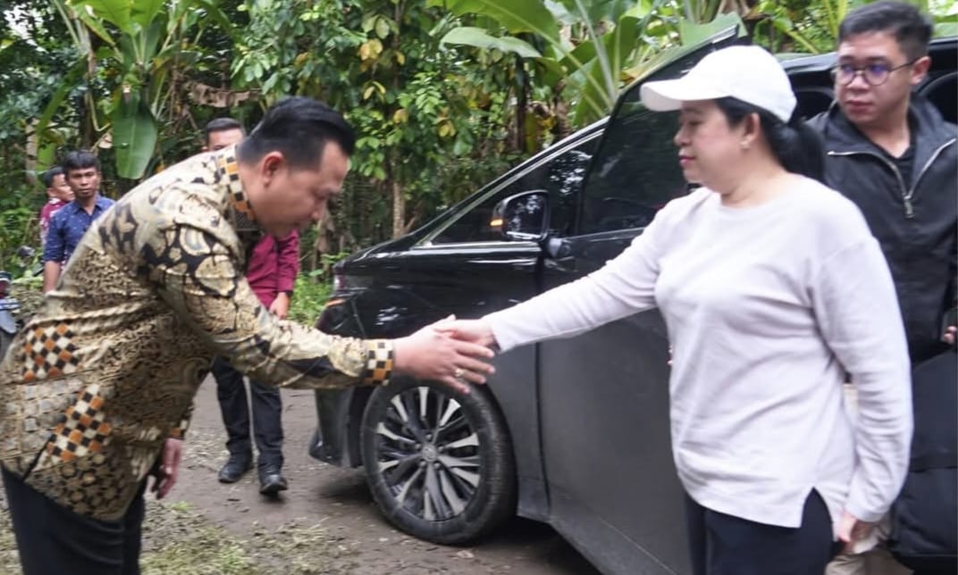 Ketua DPR RI Pulang Kampung dan Ziarah di Kabupaten Muara Enim .