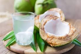 Simak! 5 Waktu Terbaik untuk Minum Air Kelapa, Manfaatnya Gak Main Main