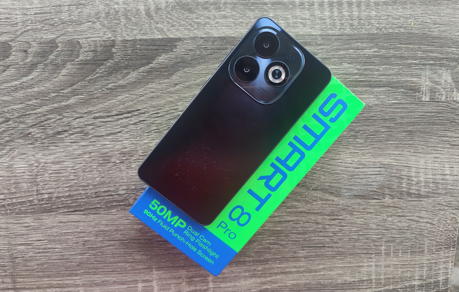 Infinix Smart 8 Pro : HP Rp1 Jutaan yang Dibekali Layar Luas 6.6 Inci dengan Refresh Rate 90Hz