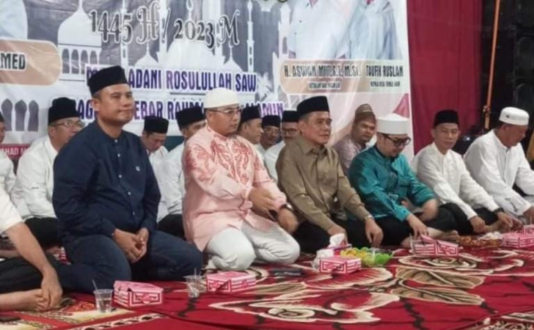 Wabup Ardani dan Ustadz Solmed di  Desa Tunas Aur Ogan Ilir 