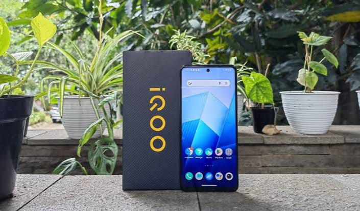 Harga iQOO Z7 5G Turun Signifikan, HP Mid Range Kuat di Segala Lini