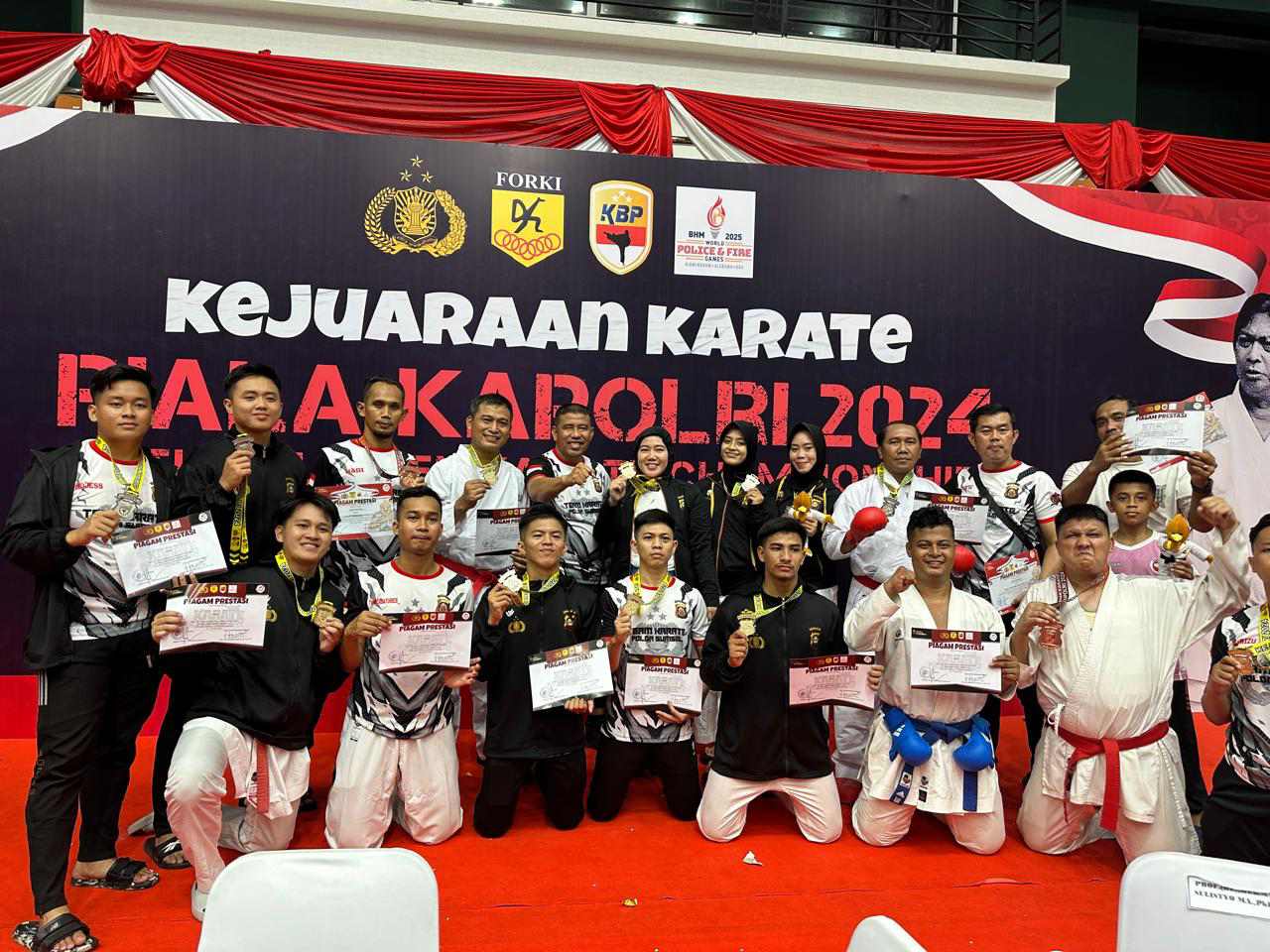 Tim Karate Polda Sumsel Rebut 12 Emas, 7 Perak dan 4 Perunggu, Kejuaraan Karate Piala Kapolri 2024  