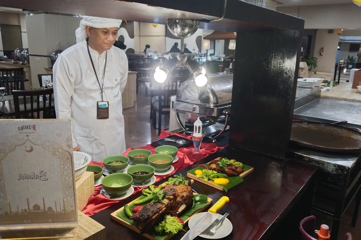 Berbuka Puasa di Grand Daira Palembang Hotel, Menu-Suasana Arab Tersaji