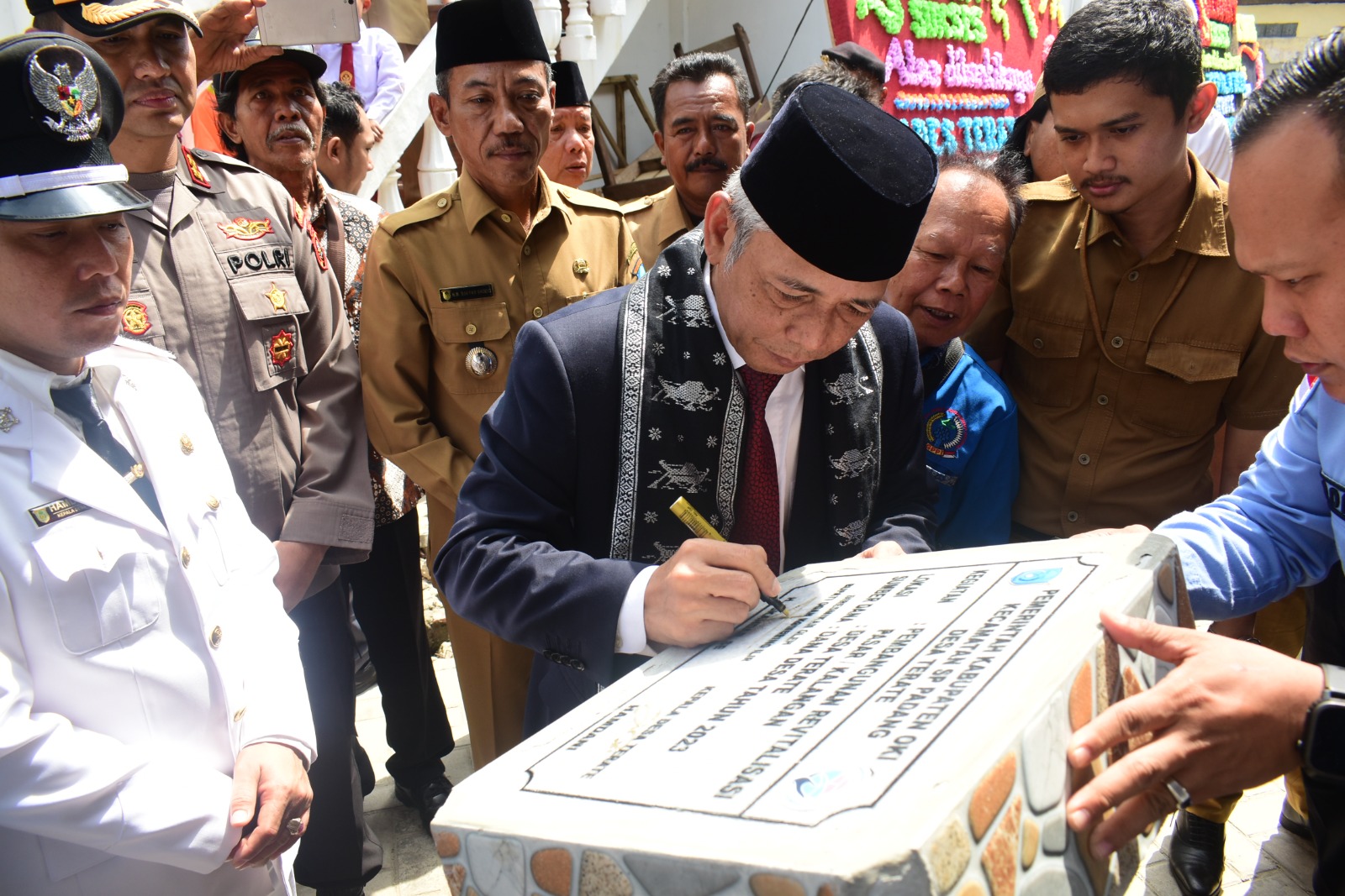 Lantik Kades Terpilih, Bupati OKI Sampaikan Hal ini 