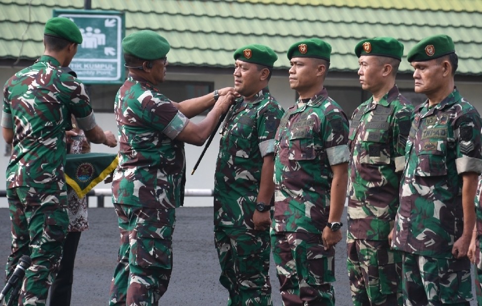 Semakin Tinggi Pangkat  Semakin Tinggi   Tanggung Jawab, Korem 044/Gapo Gelar Acara  Kenaikan Pangkat