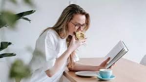 7 Kebiasaan yang Memperlambat Metabolisme, Bikin BB Sulit Turun