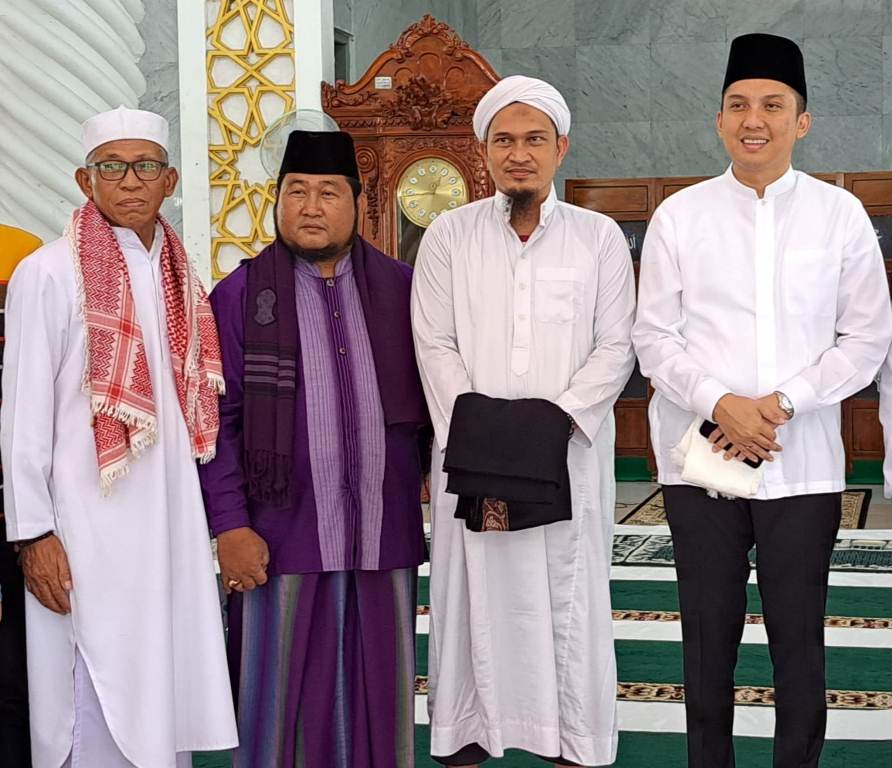 Bupati Ogan Ilir Salat Idul Fitri di Masjid Agung Annur, Khotib dan Imamnya Ketua MUI Ogan Ilir