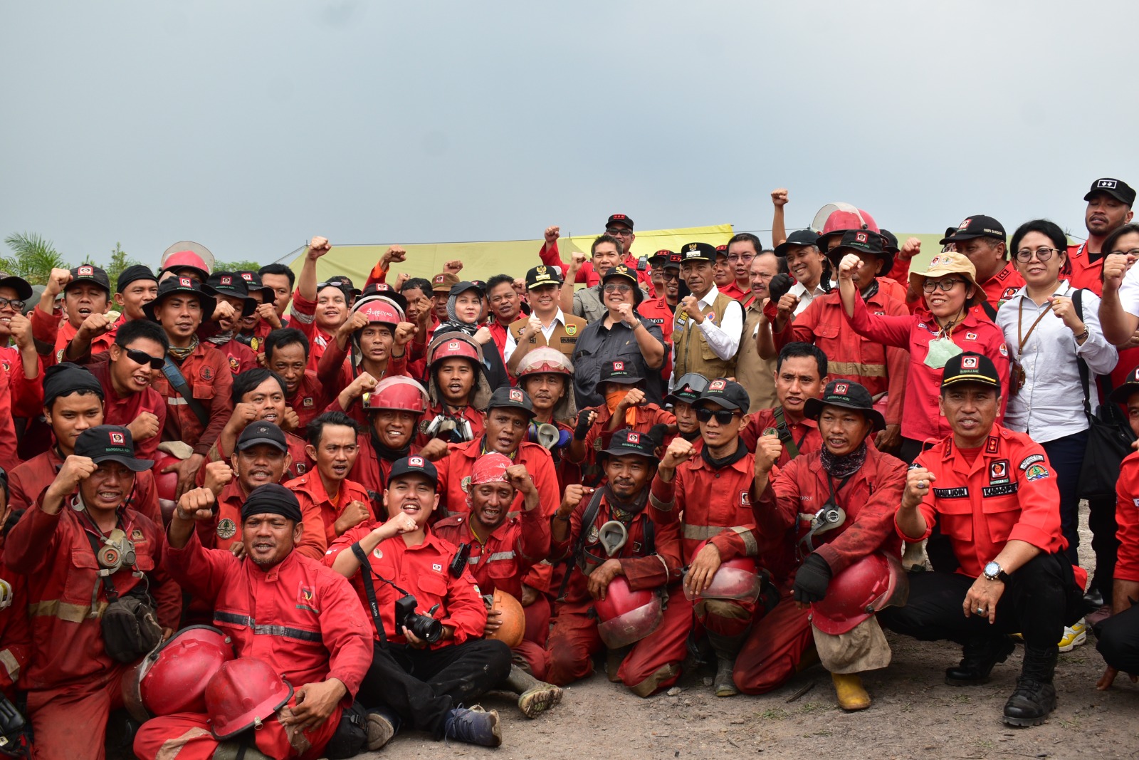 Menteri LHK Tinjau Langsung Karhutla di OKI, Sebut Penanganan Sudah Baik