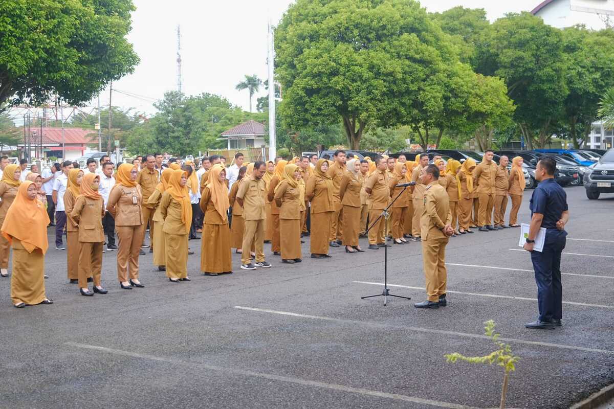 Pimpin Apel Perdana, Wabup Muba Ajak PNS Bersatu Padu Layani Masyarakat 