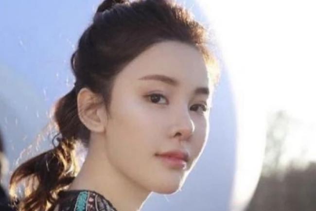 Kepala Model Terkenal Hong Kong Abby Choi Ditemukan Polisi di Panci Sup Besar, Kakinya di Dalam Lemari Es 