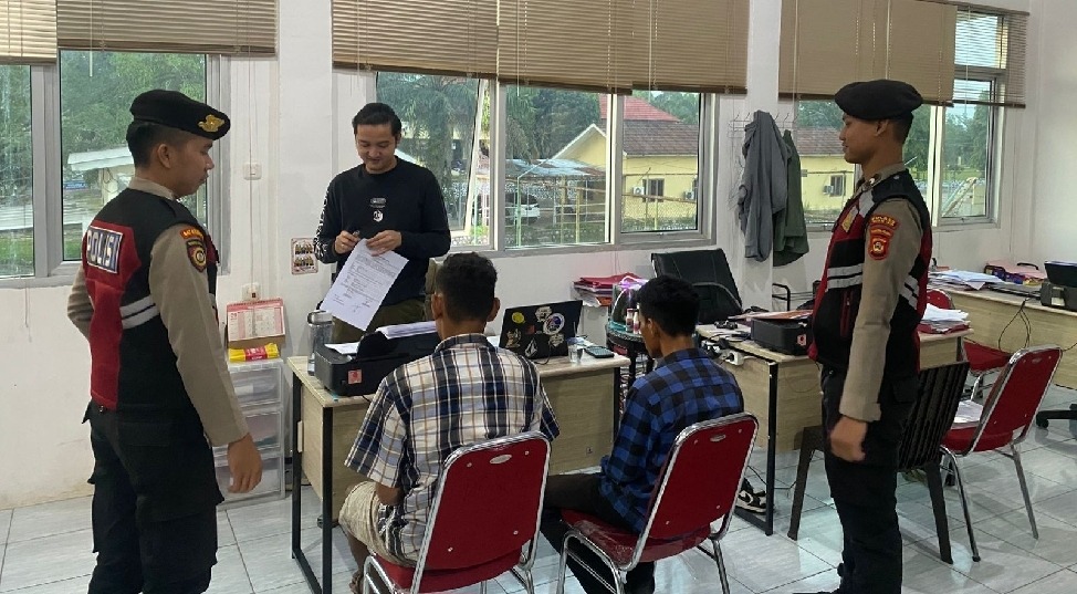 Polres Ogan Ilir Amankan Dua Terduga Pelaku Pungli di Pintu Tol Keramasan