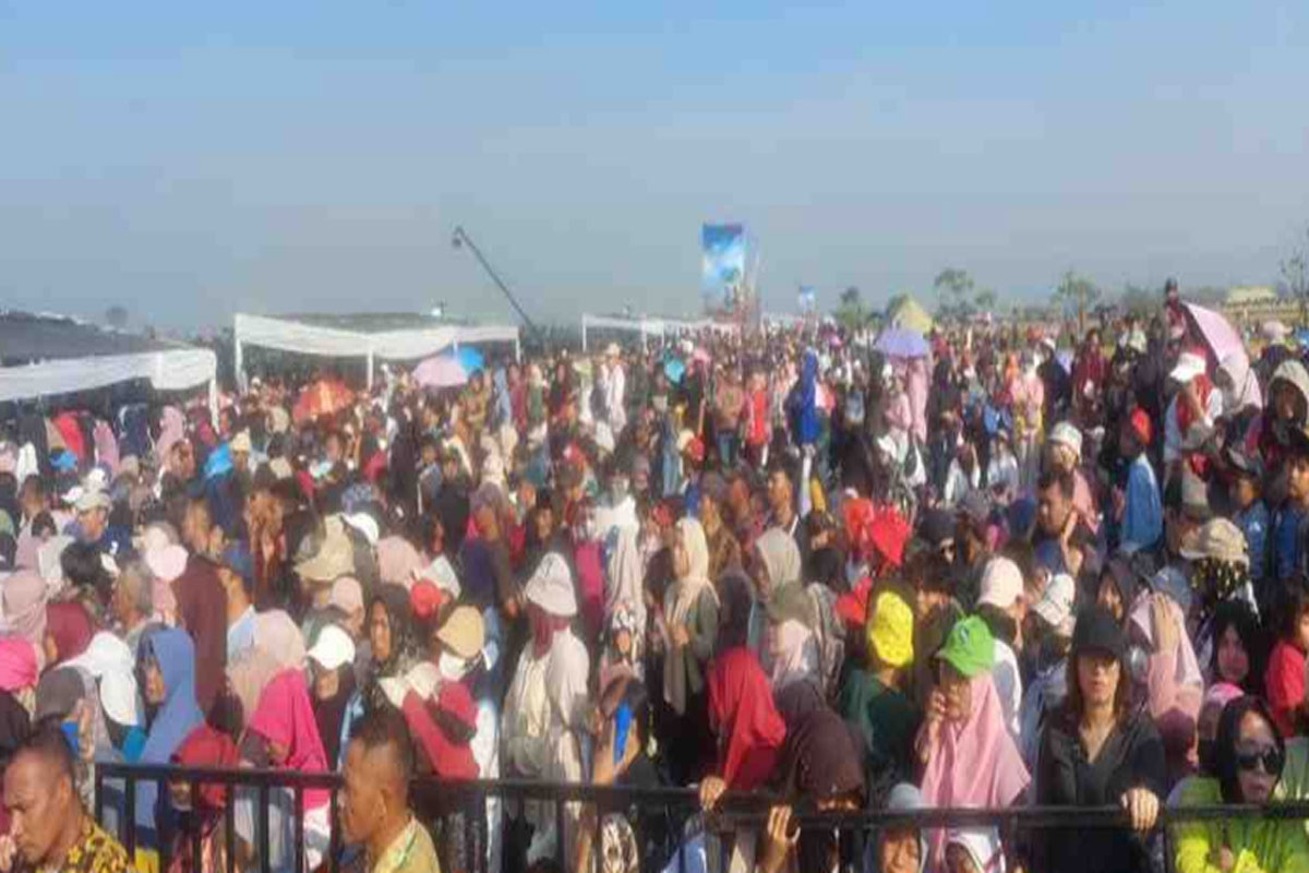 Ribuan Warga Padati Pusdiklatpassus Saksikan Pengukuhan Wakil Panglima TNI-Kodam Baru