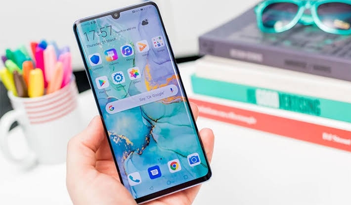 Harga Huawei P30 Pro Turun Dratis, Kamera Leica dengan Layar OLED