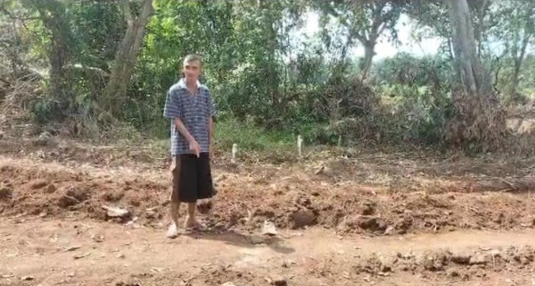 Kepala Desa Sugih Waras OKI Dilaporkan ke Polisi Karena Membongkar Ratusan Makam 