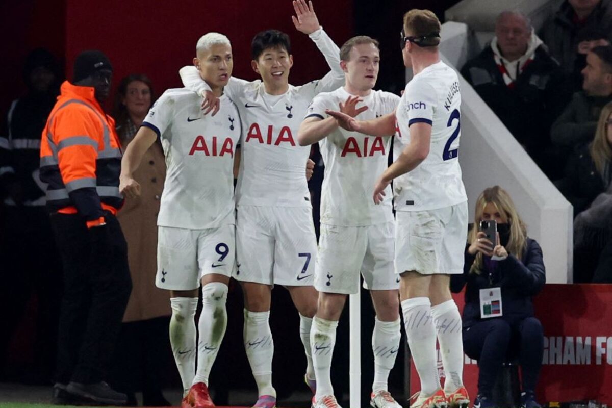 Gilas Nottingham Forest, Tottenham Hotspur Tempel Manchester City di Liga Inggris 2023-2024