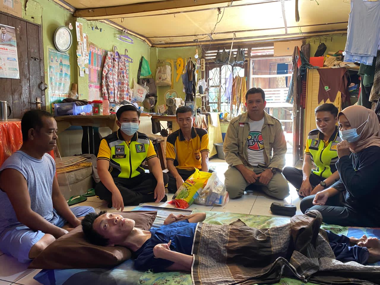 Jumat Barokah, Sie Dokkes Polres Ogan Ilir Berikan Bantuan