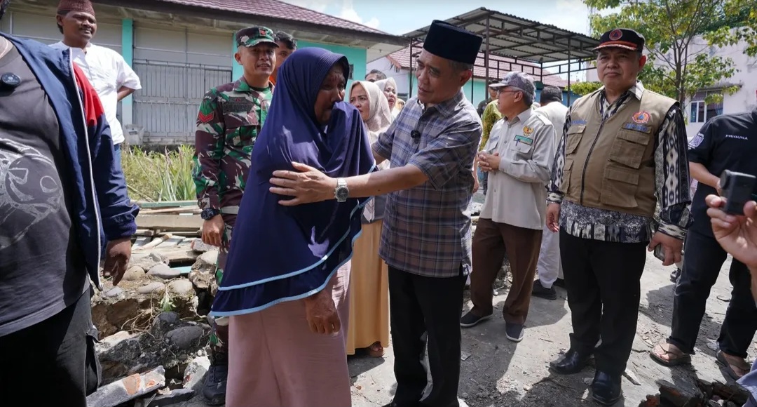 Wabup H Ardani Tinjau Jembatan dan Rumah Roboh di Payaraman,  Akibat  Hujan Deras