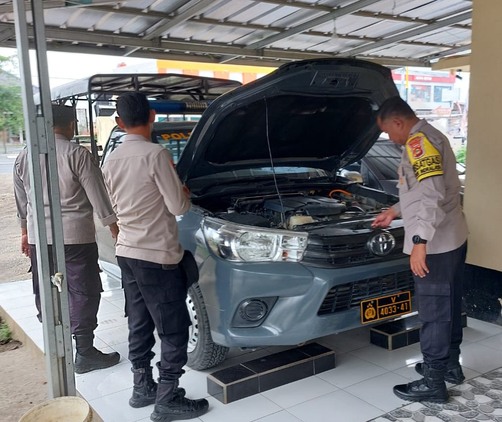 Kapolsek Indralaya Cek Kendaraan Dinas, Dukung Kegiatan Patroli