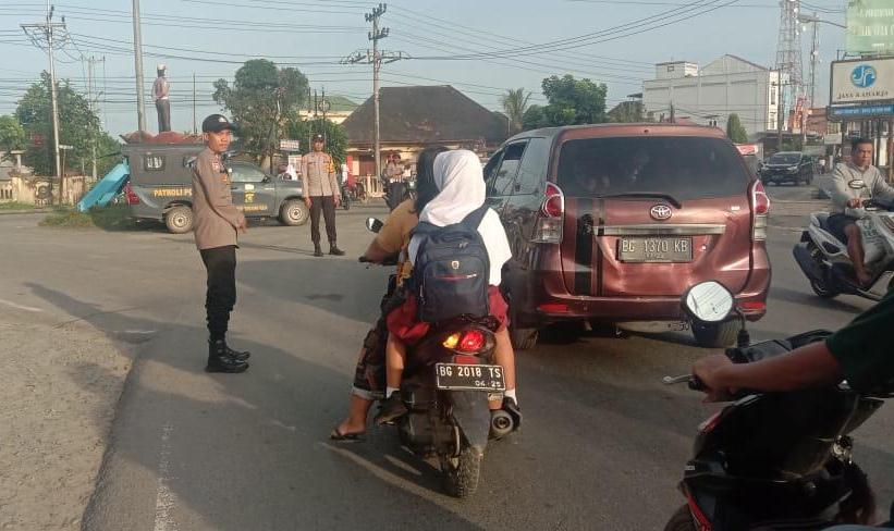 Personil Polsek Tanjung Lakukan Penertiban Lalin