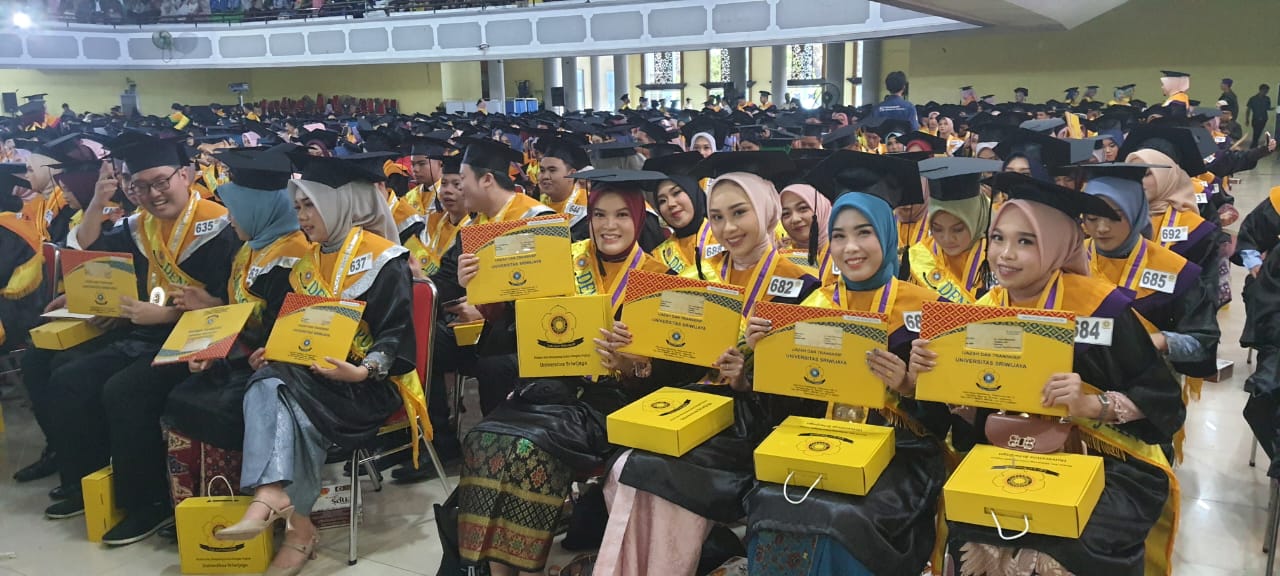Unsri Lahirkan Sarjana Baru 1346 Orang, Lebih Separuh Sandang Pujian