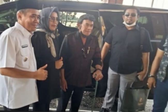 Rhoma Irama Tiba di Ogan Ilir, Malam Ini Langsung Check Sound di Panggung Pesta Rakyat HUT Ogan Ilir ke-19