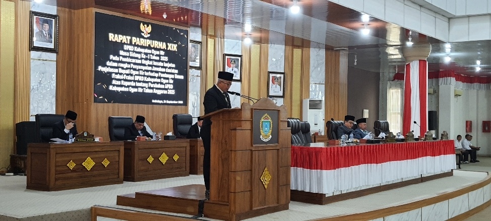 Sekda H Muhsin Abdullah  Sampaikan Jawaban Pandangan  Umum  Fraksi DPRD, Tentang APBD  Perubahan