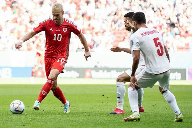 Ali Gholizadeh Cetak Gol Tapi Dianulir VAR karena Offside, Iran vs Wales Masih Imbang di Babak Pertama