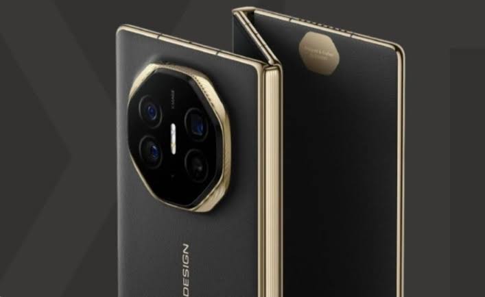 Huawei Mate XT Meluncur: Smartphone Lipat Tiga Pertama di Dunia