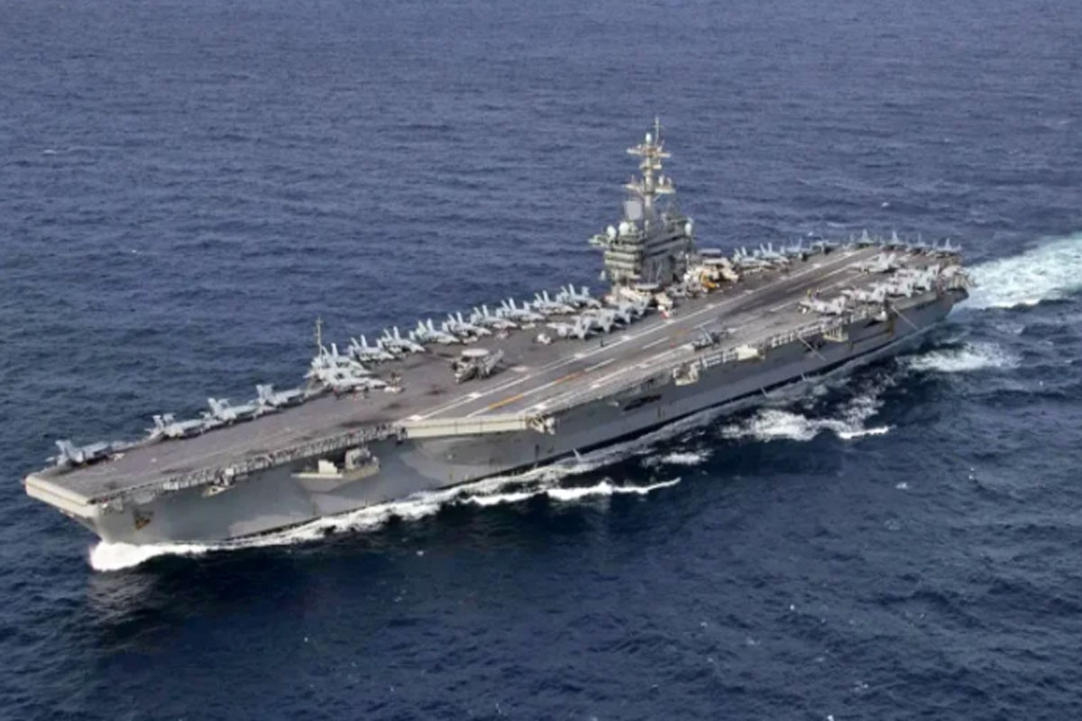 4 Rudal Ghadr IRGC Hajar Kapal Induk Abraham Lincoln