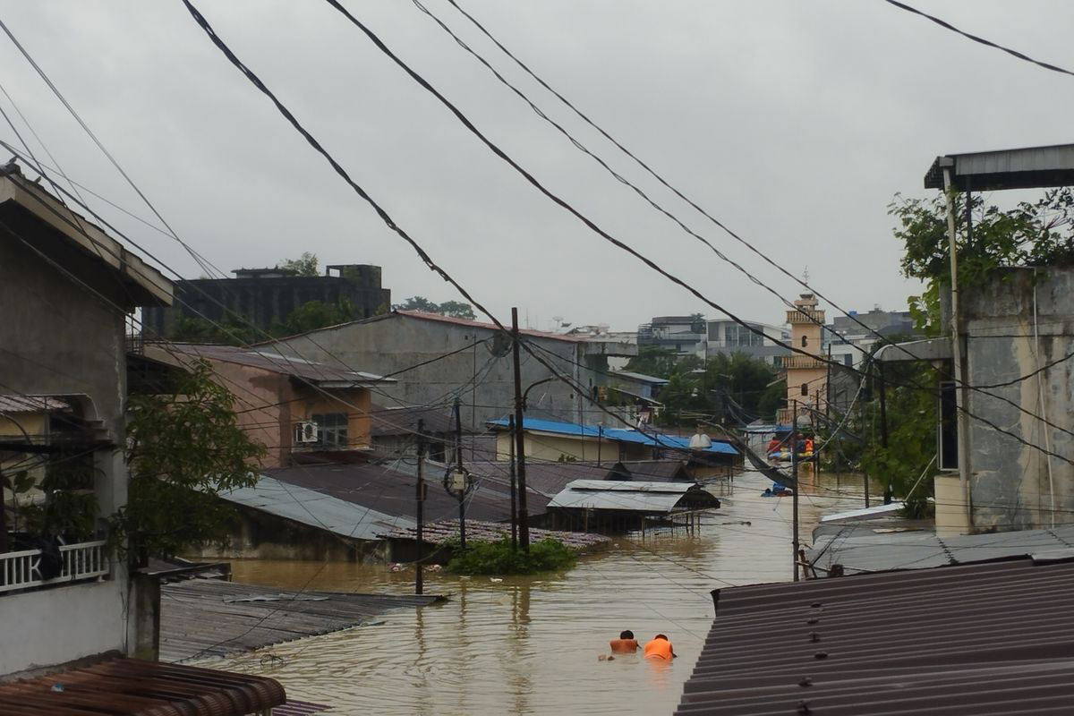 Banjir di Medan - Rumah Dinas Gubernur, Pangdam, dan Kapolda Terendam